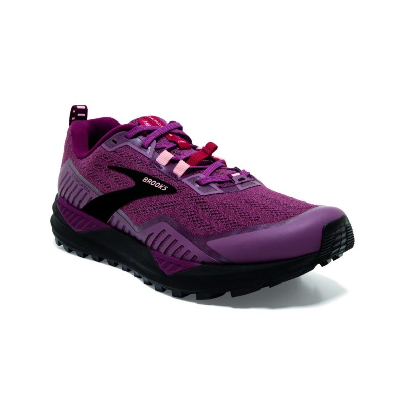 brooks cascadia 15 w 1 scaled 1.jpg
