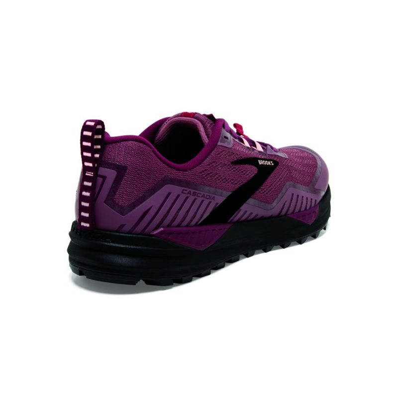 brooks cascadia 15 w 2 scaled 1.jpg