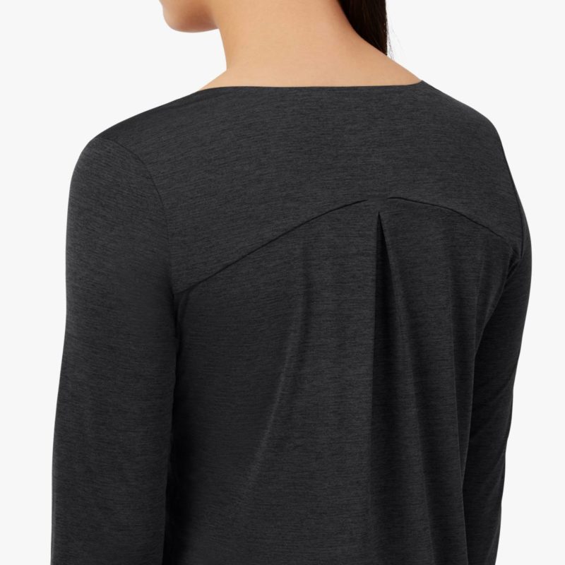 performance long t 2 ss21 black w g4.jpeg